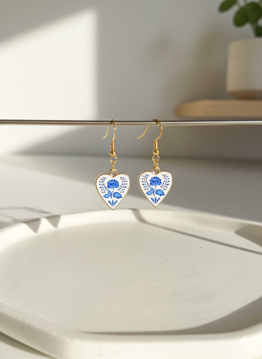 💙 Bohemian Blue Blossom– Hand-Painted Heart Earrings & Lapis Floral Pendant Necklace